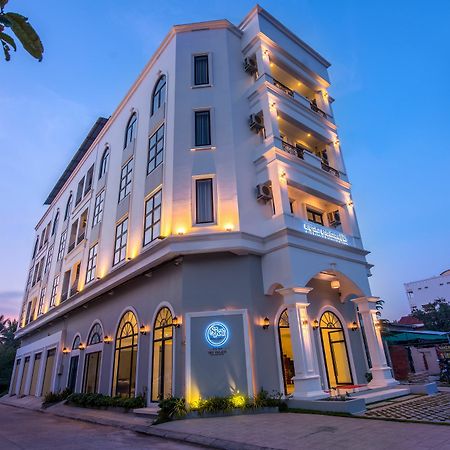 Sky Palace Boutique Hotel バッタンバン エクステリア 写真