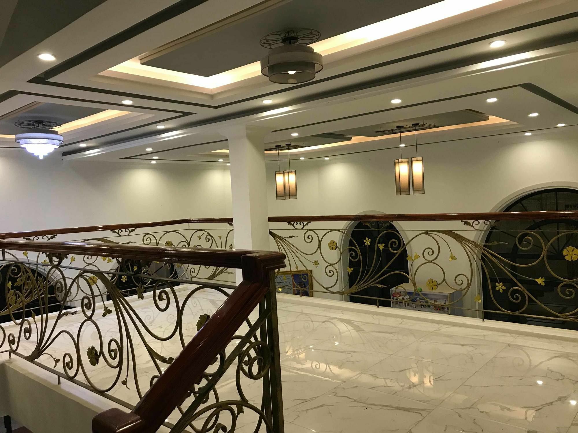Sky Palace Boutique Hotel バッタンバン エクステリア 写真
