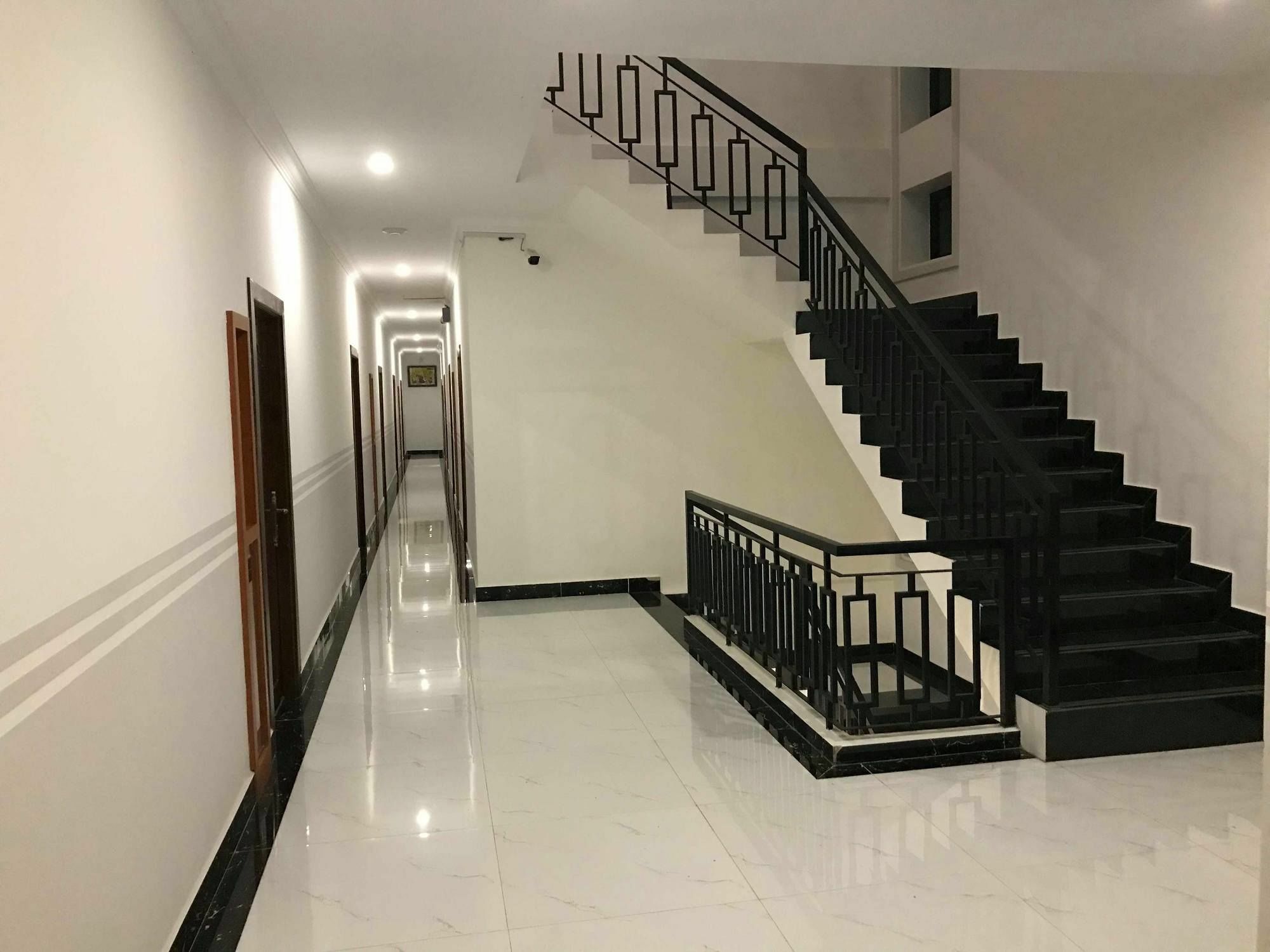 Sky Palace Boutique Hotel バッタンバン エクステリア 写真