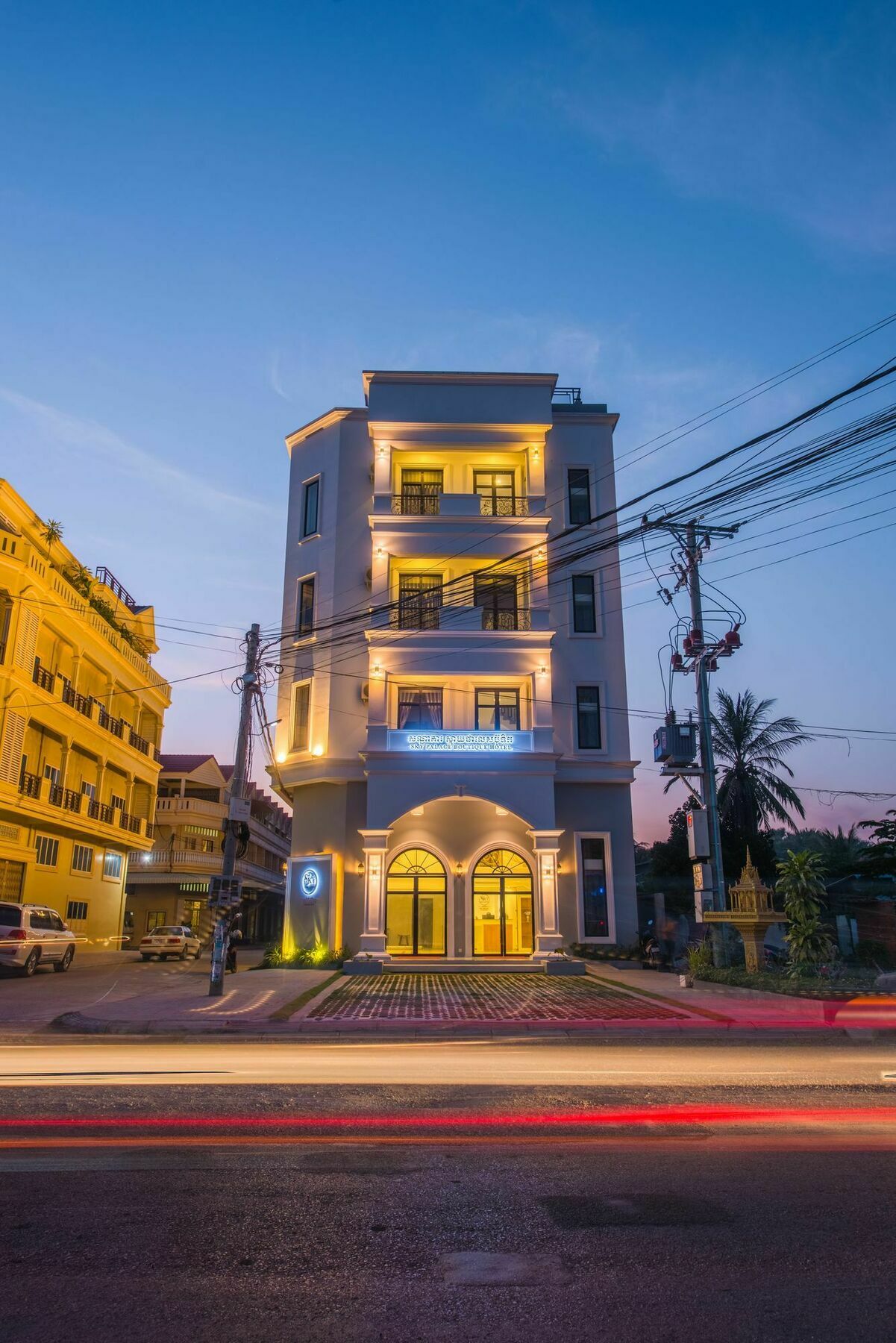 Sky Palace Boutique Hotel バッタンバン エクステリア 写真